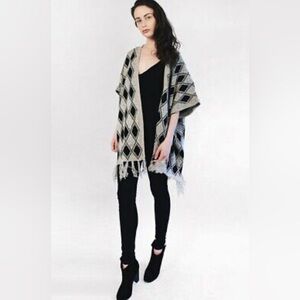 Argyle design poncho